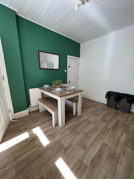 Moorfield Street Guesthouse 리즈 외부 사진